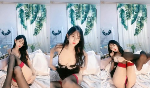 55914-撸点极高！颜值控表示已阵亡！【美到爆炸的10级甜美小姐姐】丝卝足美卝腿女神，带上眼镜 简直了，难得下海 居然还连续喷了多次水.jpg